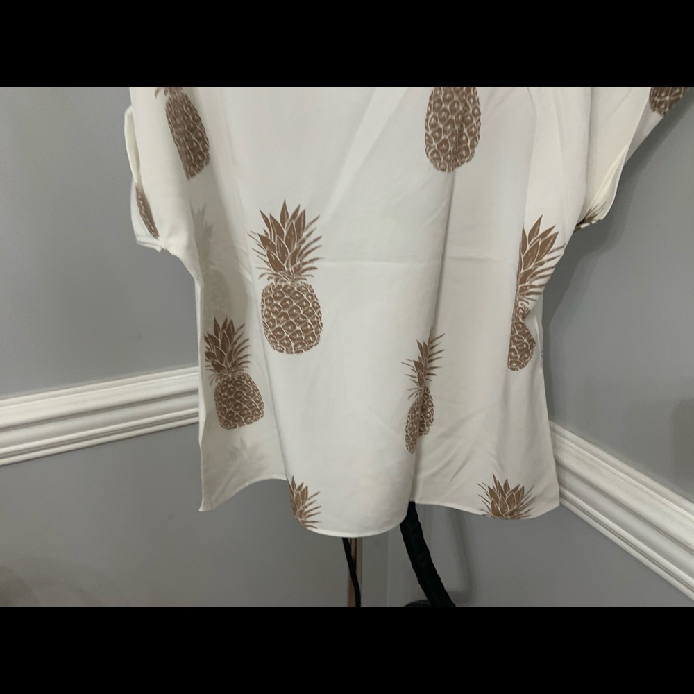NWT Pineapple Print Blouse (X12) - Picture 8 of 10